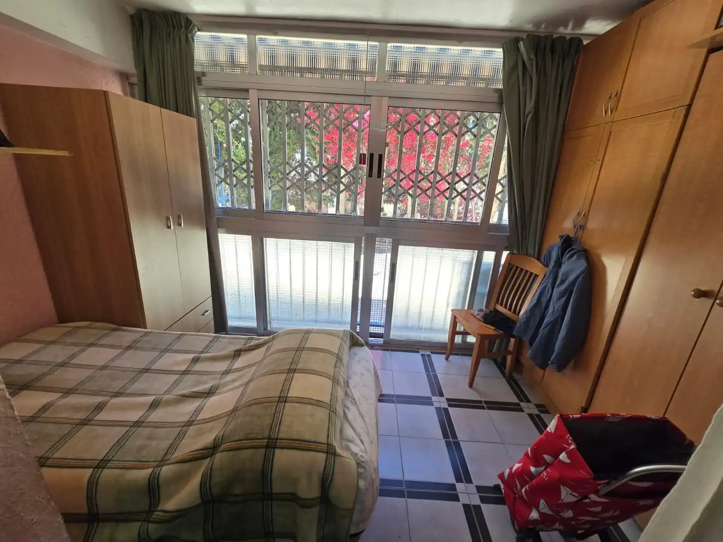 Dormitori de Estudi en venda en Benidorm amb Aire condicionat, Moblat i Piscina comunitària