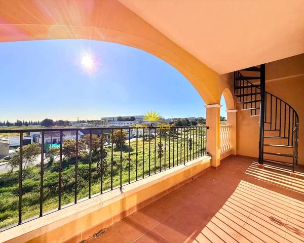 Piso en Alquiler en Algorfa