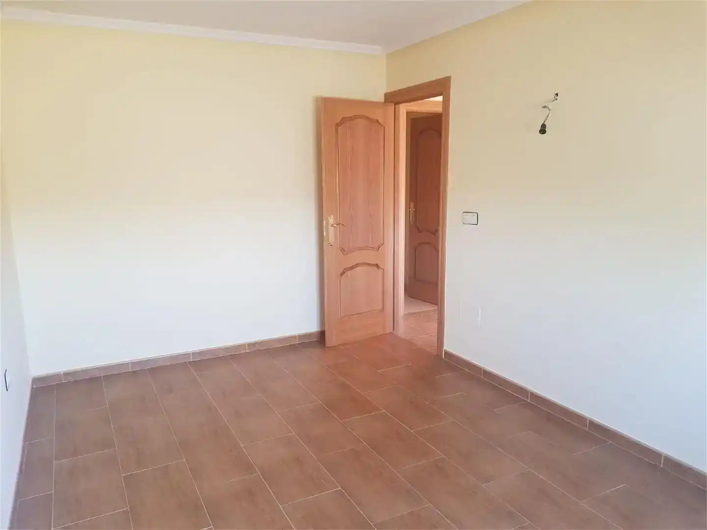 Dormitori de Casa adosada en venda en Molezuelas de la Carballeda amb Balcó