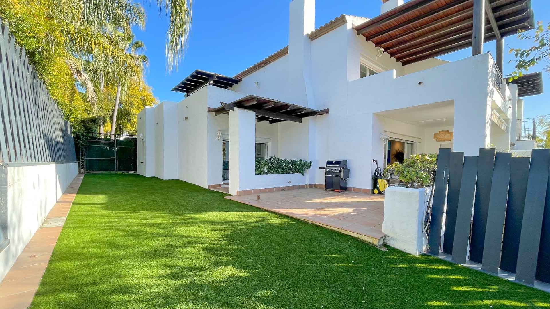 Jardín de Casa adosada de alquiler en Marbella con Aire acondicionado, Jardín privado y Terraza