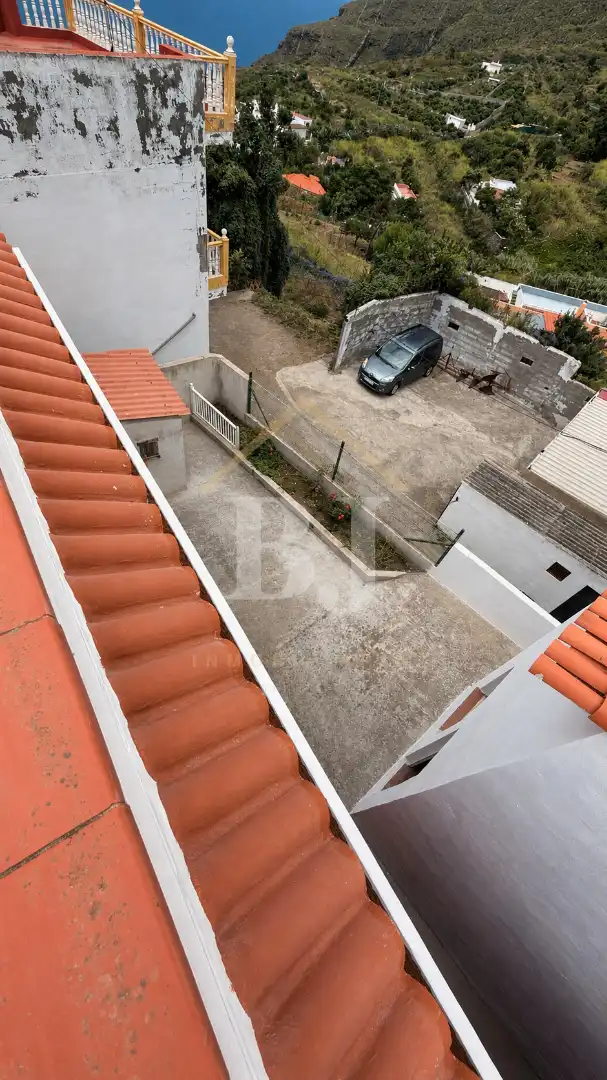 Aparcament de Casa o xalet en venda en Los Silos amb Terrassa, Traster i Balcó