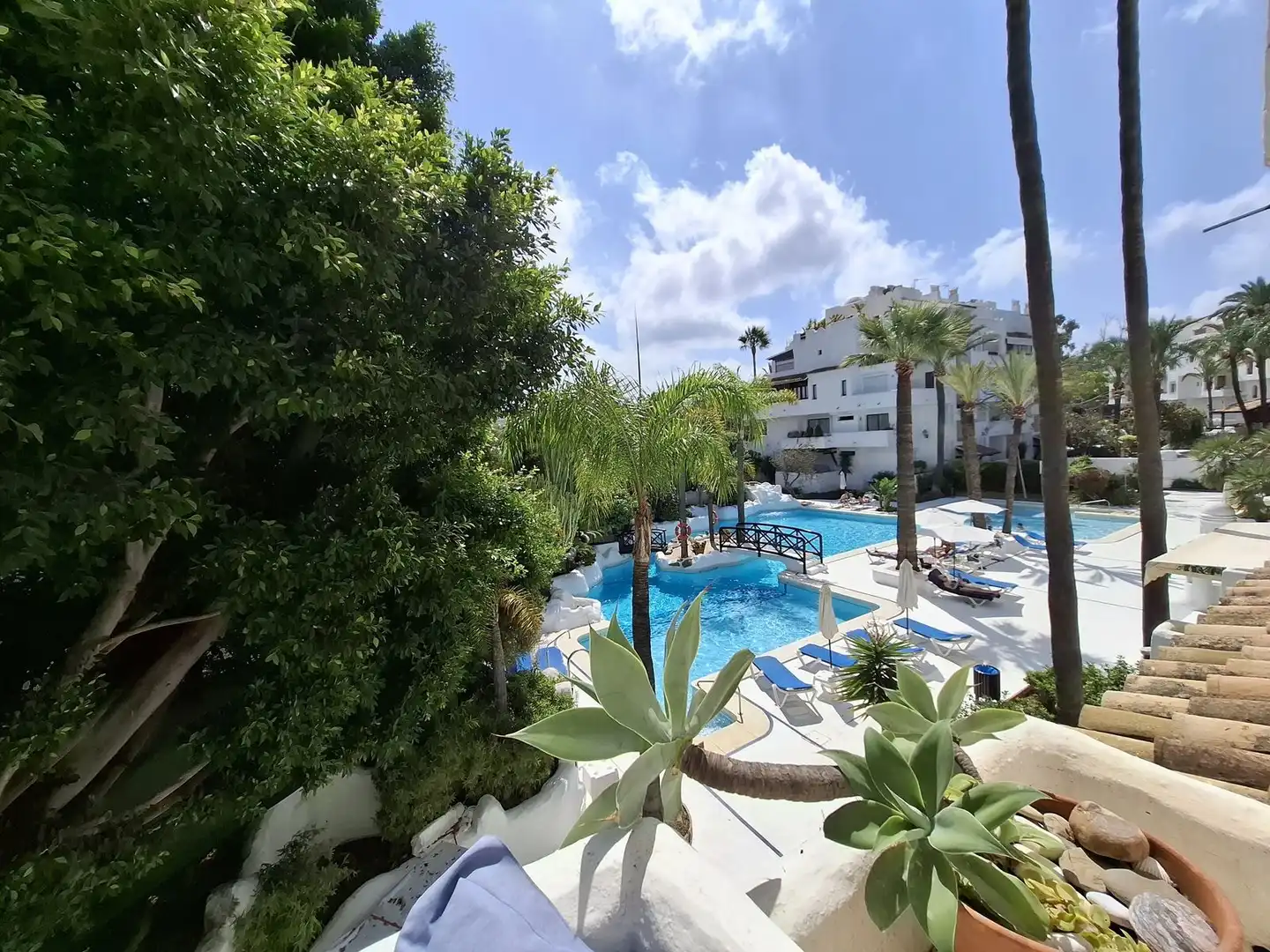 Vista exterior de Pis en venda en Marbella amb Aire condicionat, Moblat i TV
