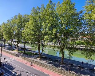 Vista exterior de Pis en venda en Bilbao 