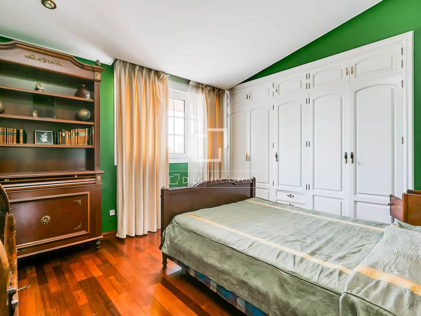 Habitación de Casa o chalet en venta en Algete con Aire acondicionado, Calefacción y Jardín privado