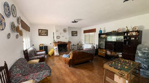 Casa de campo con terreno y construcciones junto al pantano, imatge 2