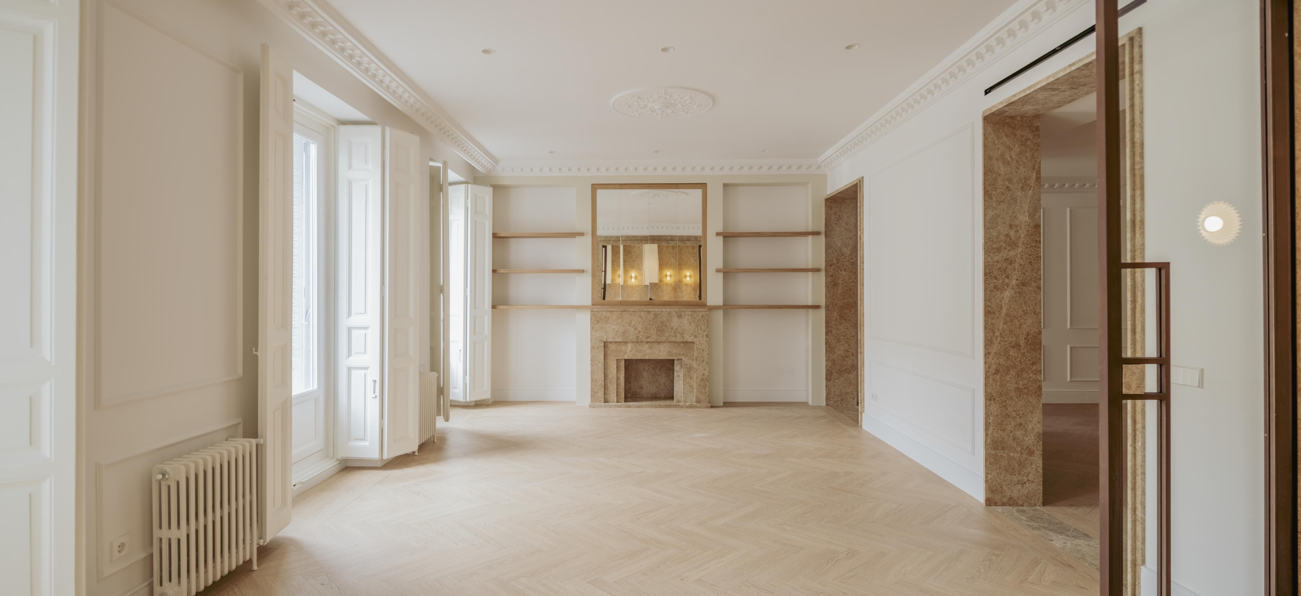 Sala d'estar de Apartament en venda en  Madrid Capital amb Parquet i Balcó