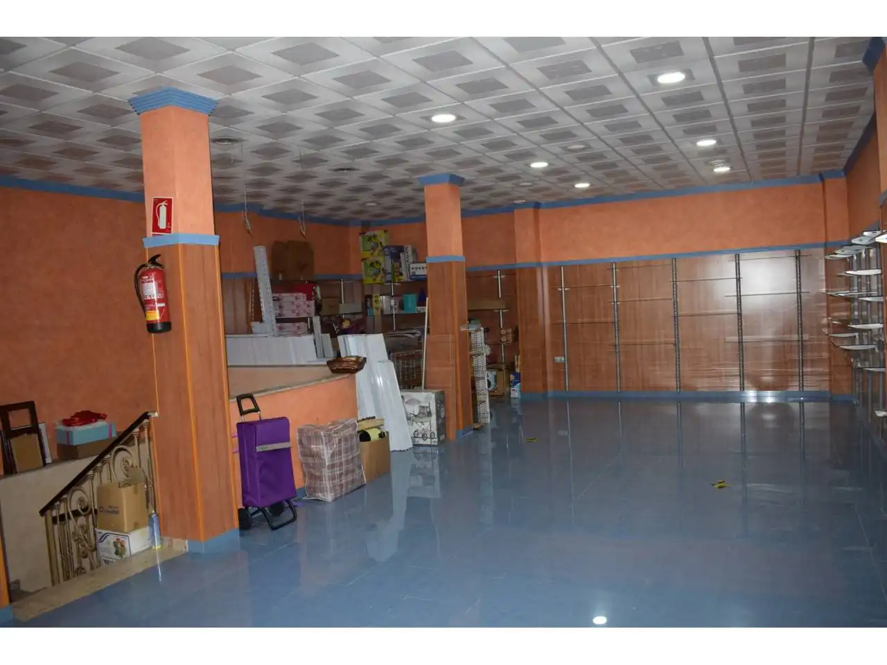 Local comercial en venda a Baena, imagen 2