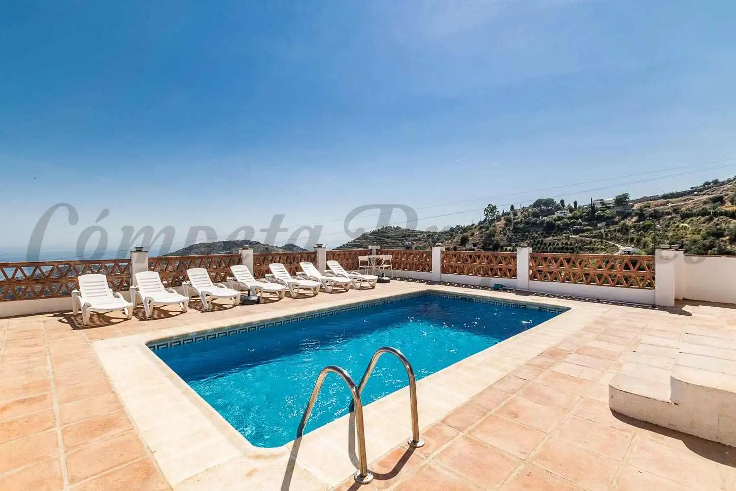 Casa con piscina in vendita a Torrox Pueblo, imagen 2
