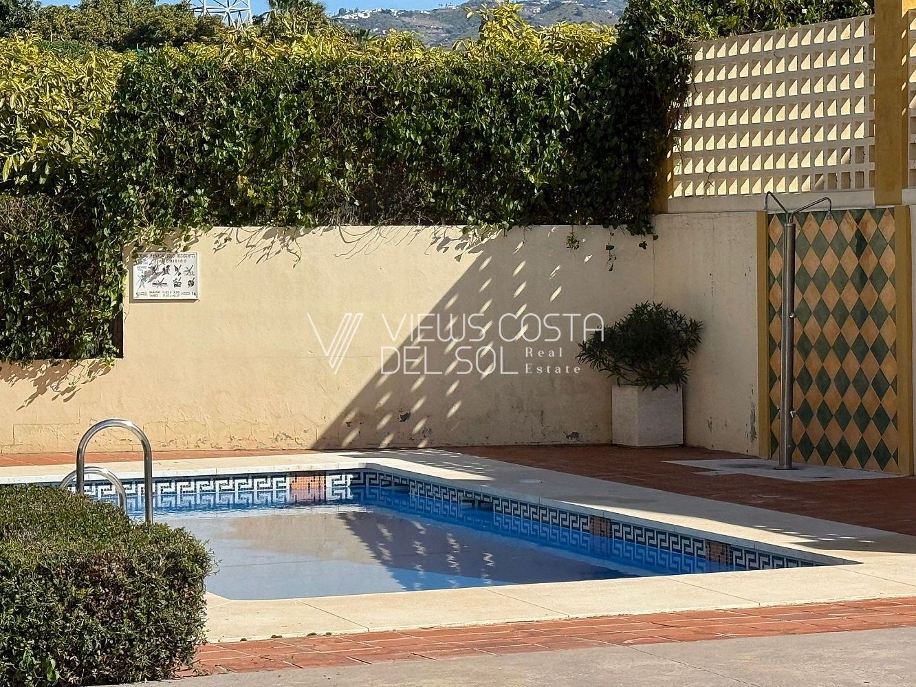 Piscina de Apartamento en venta en Algarrobo con Aire acondicionado, Calefacción y Jardín privado