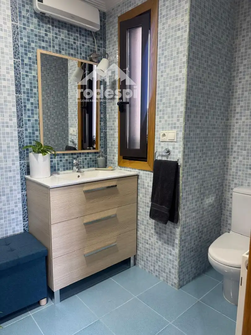 Baño de Piso en venta en Ponteareas con Calefacción, Trastero y Amueblado