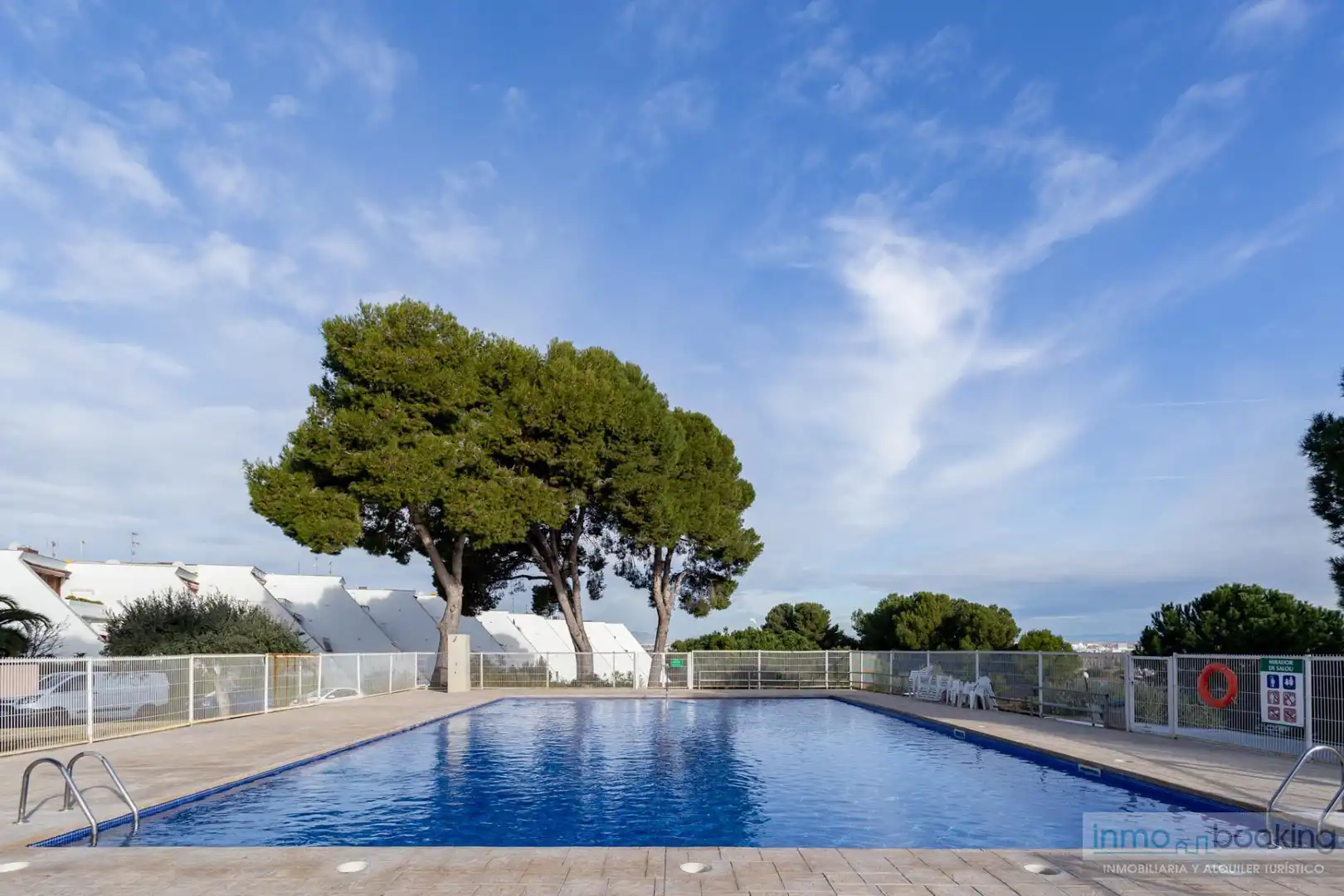 Piscina de Apartament en venda en Salou amb Aire condicionat, Calefacció i Terrassa