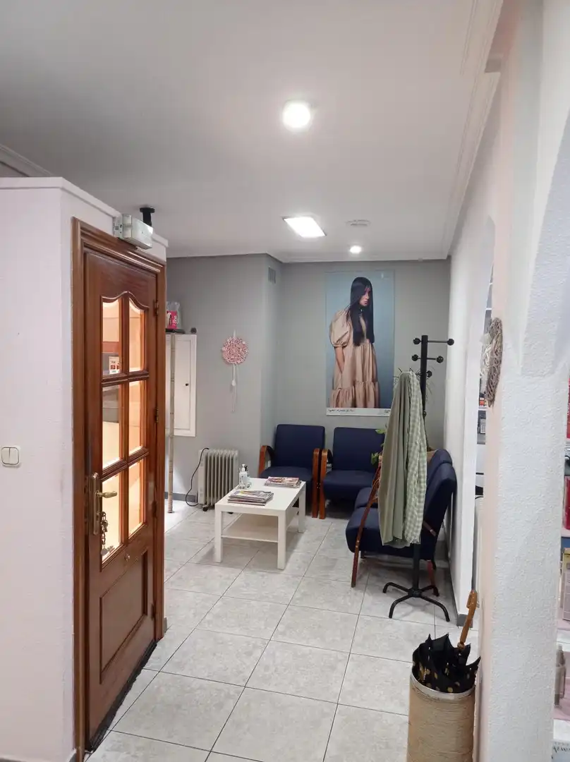 Local comercial en traspàs a Chinchibarra - Capuchinos, imagen 3