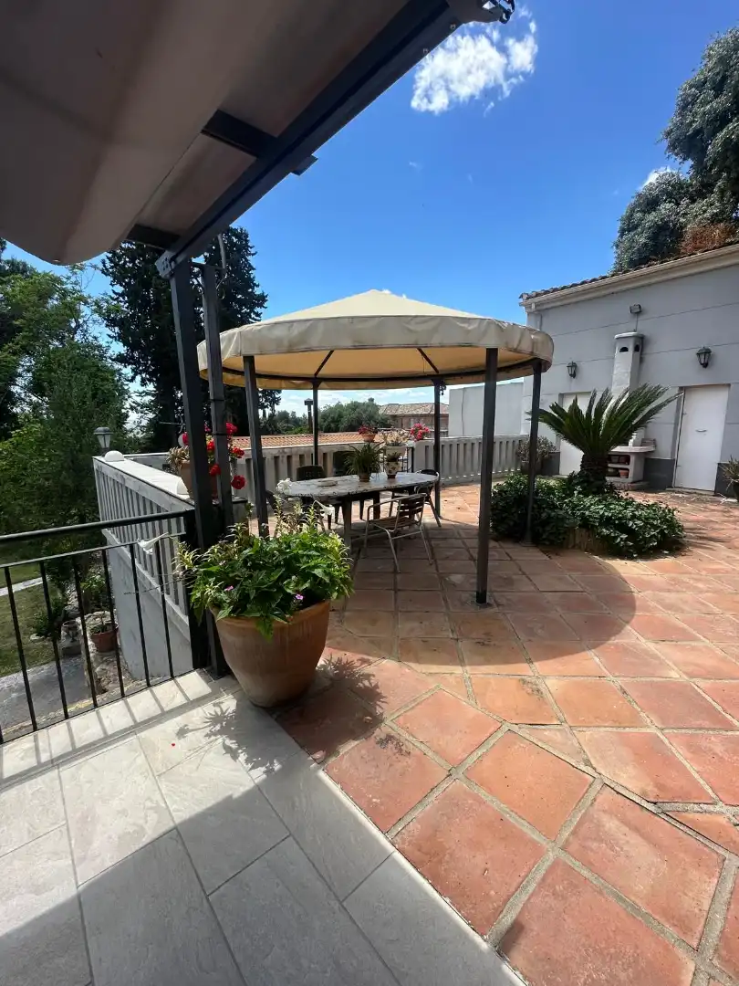 Houses for sale in Poniente-Norte - Miralbaida - Parque Azahara