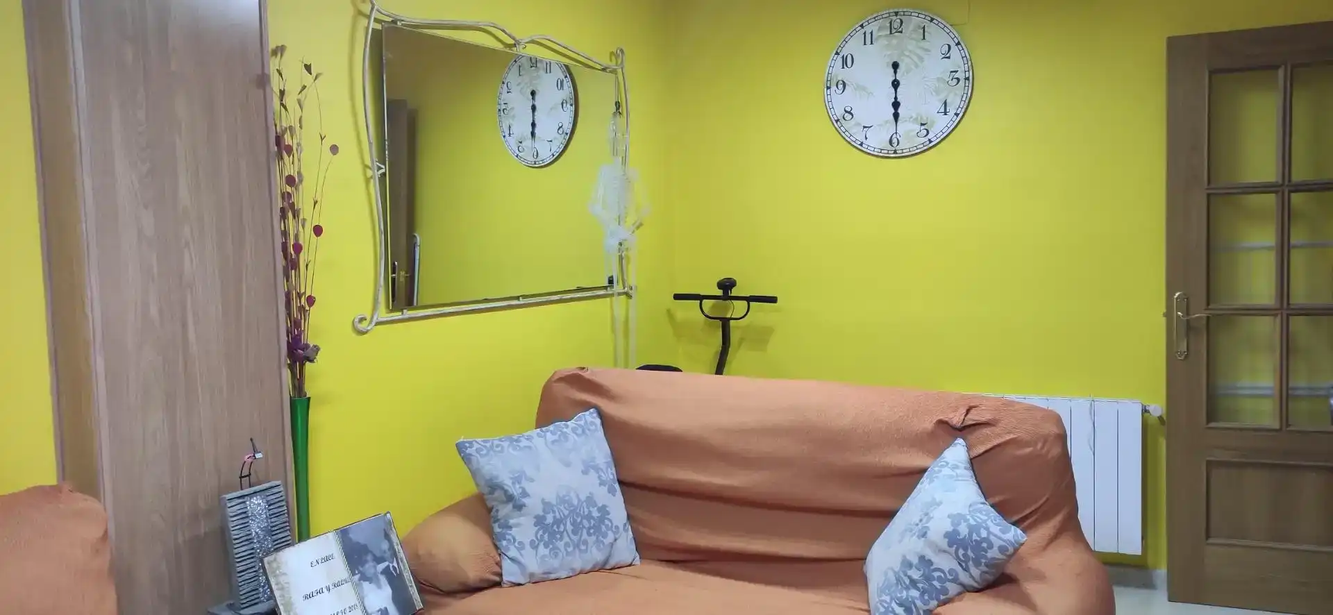 Sala d'estar de Apartament en venda en  Albacete Capital amb Balcó