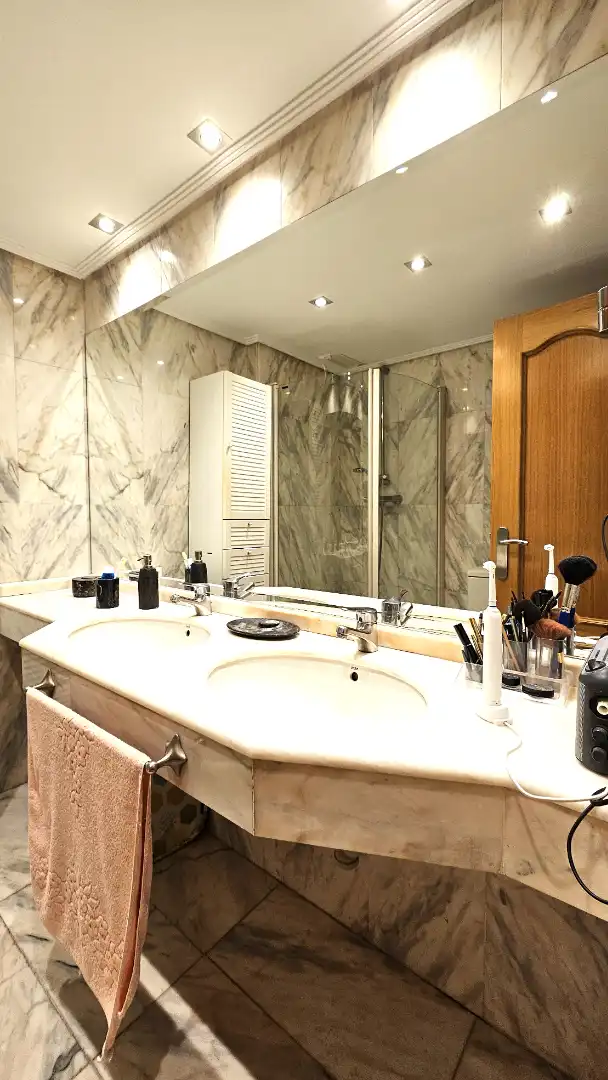 Baño de Casa adosada en venta en Zaragoza con Aire acondicionado, Calefacción y Jardín privado