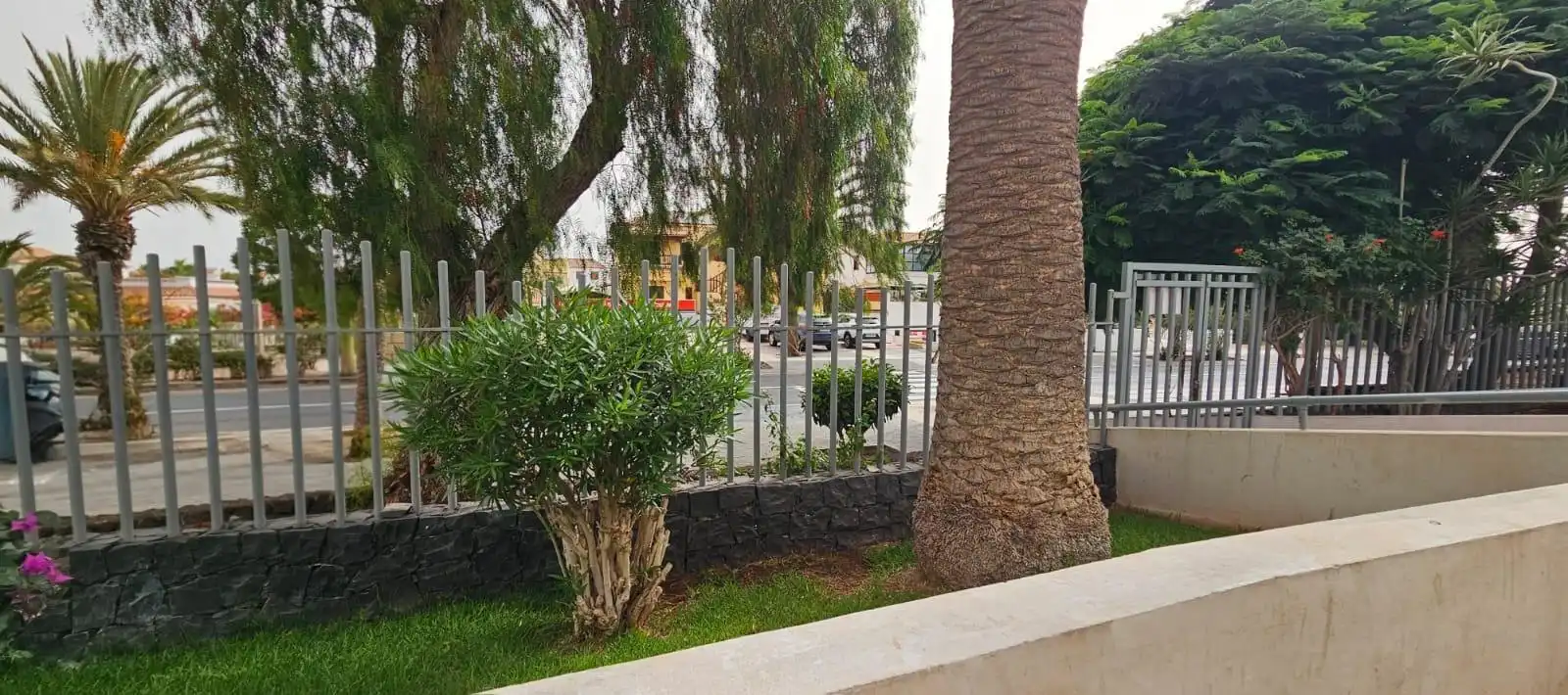 Außenansicht von Wohnungen zum Verkauf in Arona mit Möbliert und Gemeinschaftspool