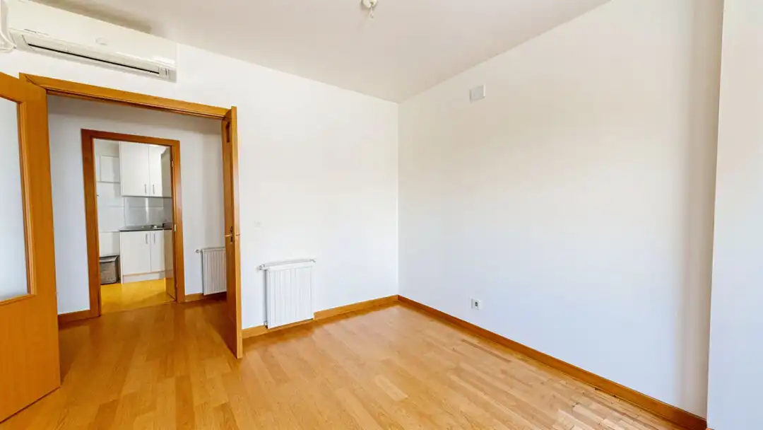 Habitación de Piso de alquiler en Madrid con Aire acondicionado, Calefacción y Jardín privado