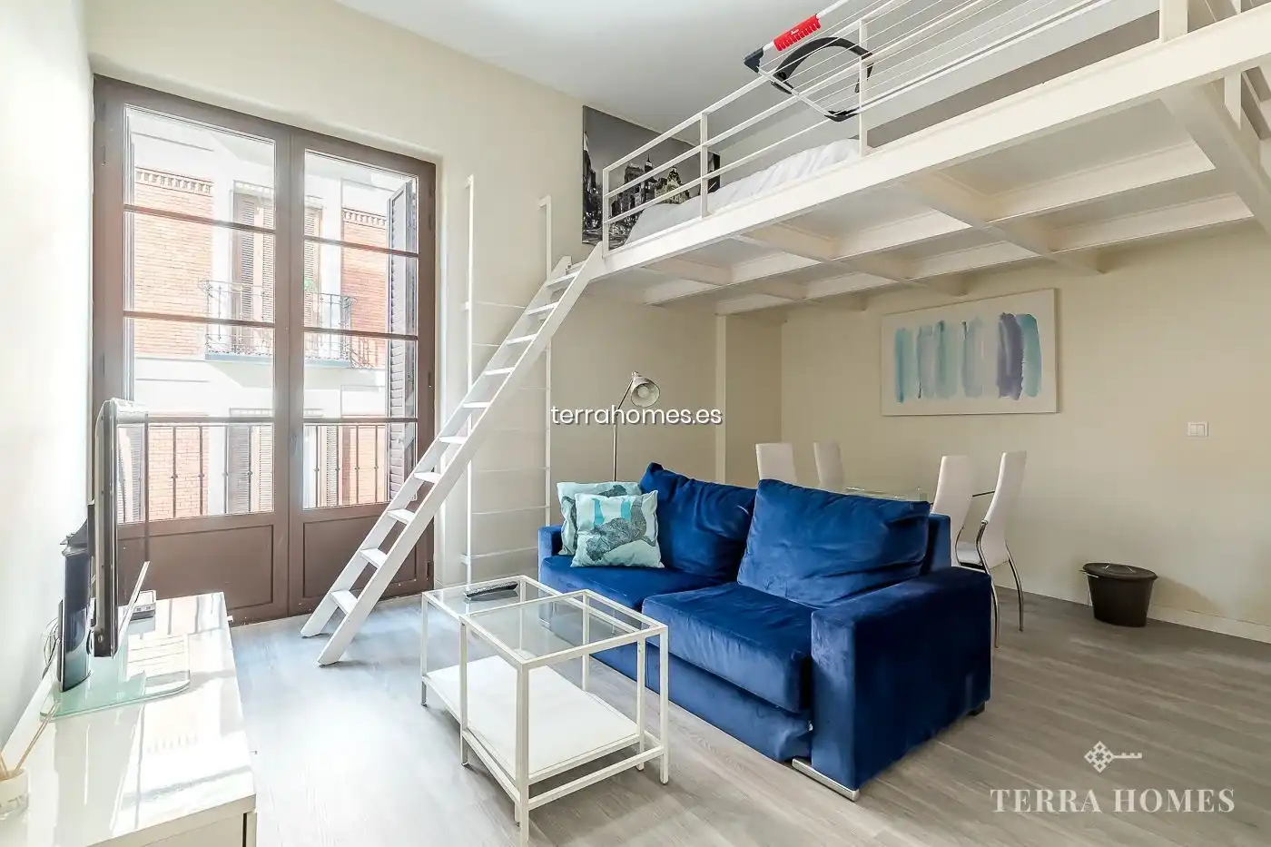 Sala de estar de Apartamento de alquiler en Madrid con Aire acondicionado, Calefacción y Amueblado
