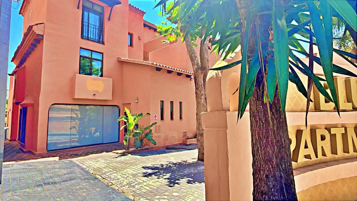 Exterior view of Office for sale in Estepona  with Storage room