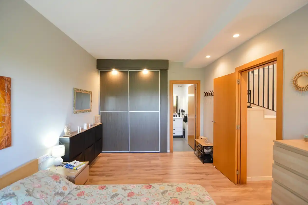 Habitación de Casa adosada en venta en Abrera con Aire acondicionado, Calefacción y Parquet