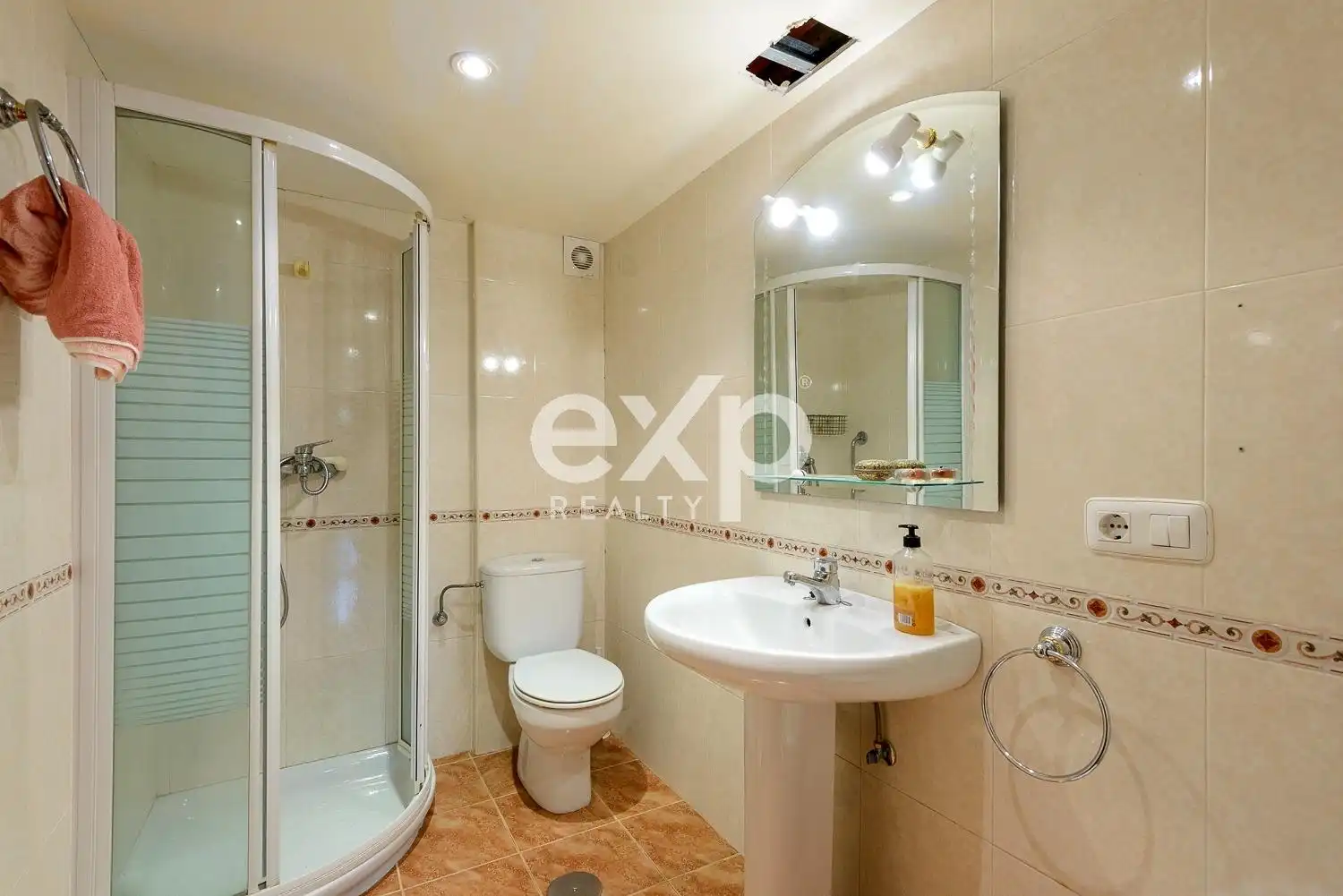 Bathroom of Houses for sale in Villaviciosa  with Heating, Private garden and Terrace