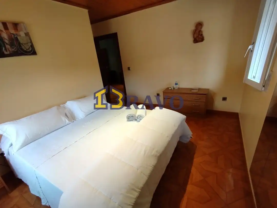 Habitación de Casa o chalet en venta en Medina de Pomar con Calefacción, Jardín privado y Terraza
