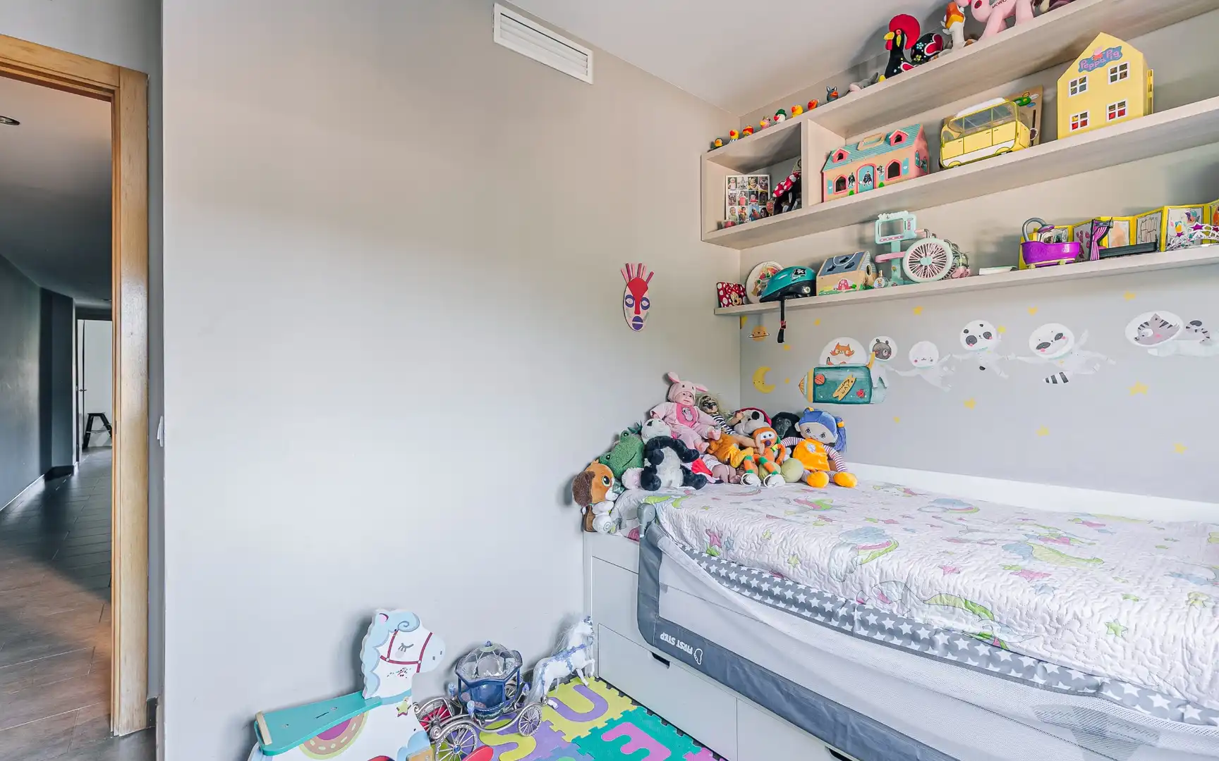 Bedroom of Flat for sale in Cervelló  with Air Conditioner, Heating and Terrace