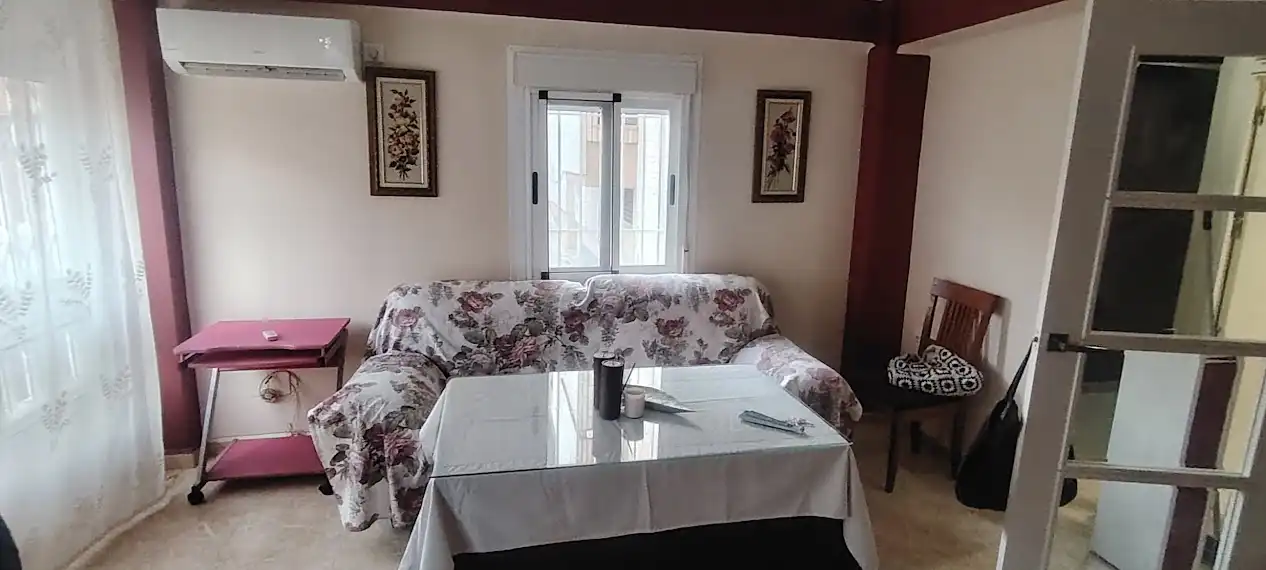 Living room of Flat for rent in Linares  with Air Conditioner, Heating and Furnished