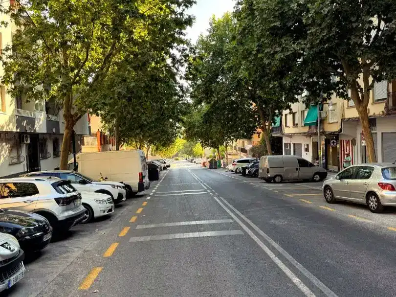 Vista exterior de Pis en venda en  Granada Capital amb Aire condicionat i Balcó