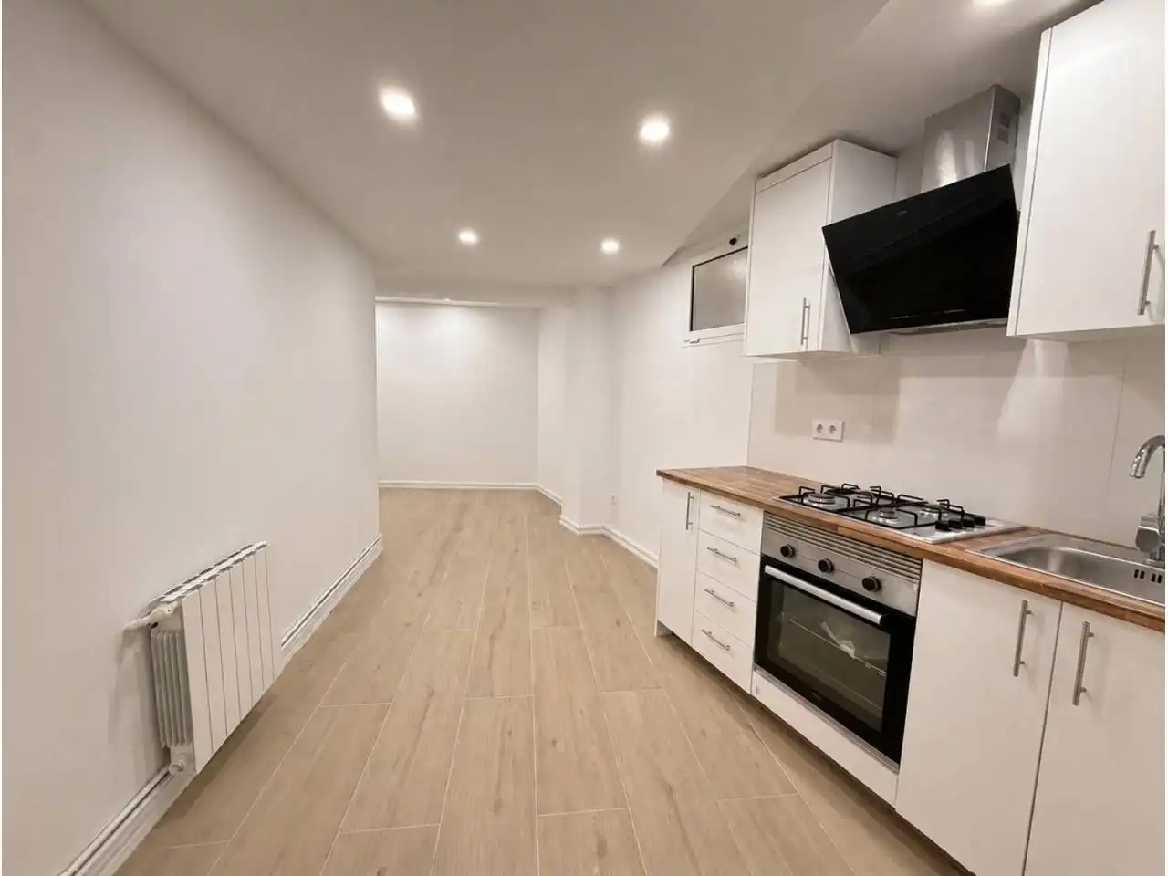 Flat for sale in Barcelona  with Heating