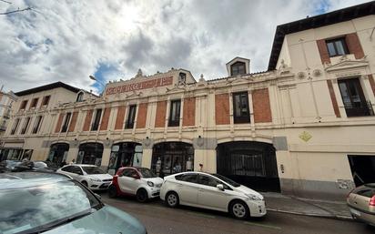 Vista exterior de Àtic en venda en  Madrid Capital amb Aire condicionat, Calefacció i Jardí privat