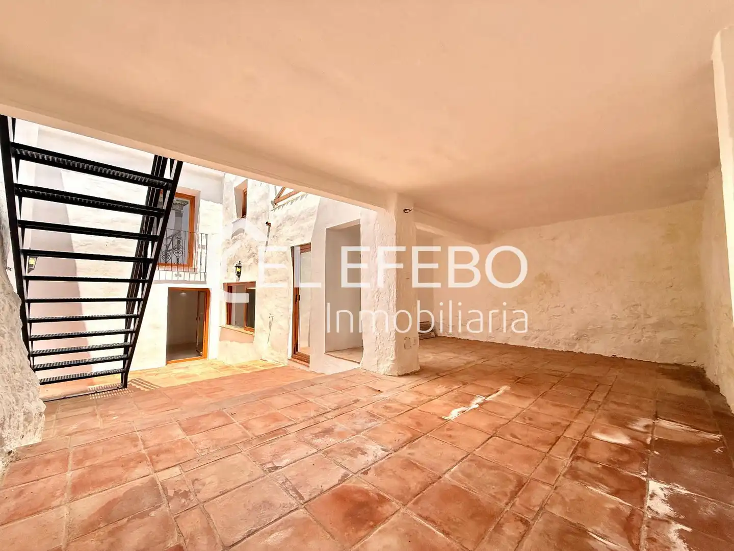 Vista exterior de Casa o chalet en venta en Antequera con Parquet, Terraza y Balcón