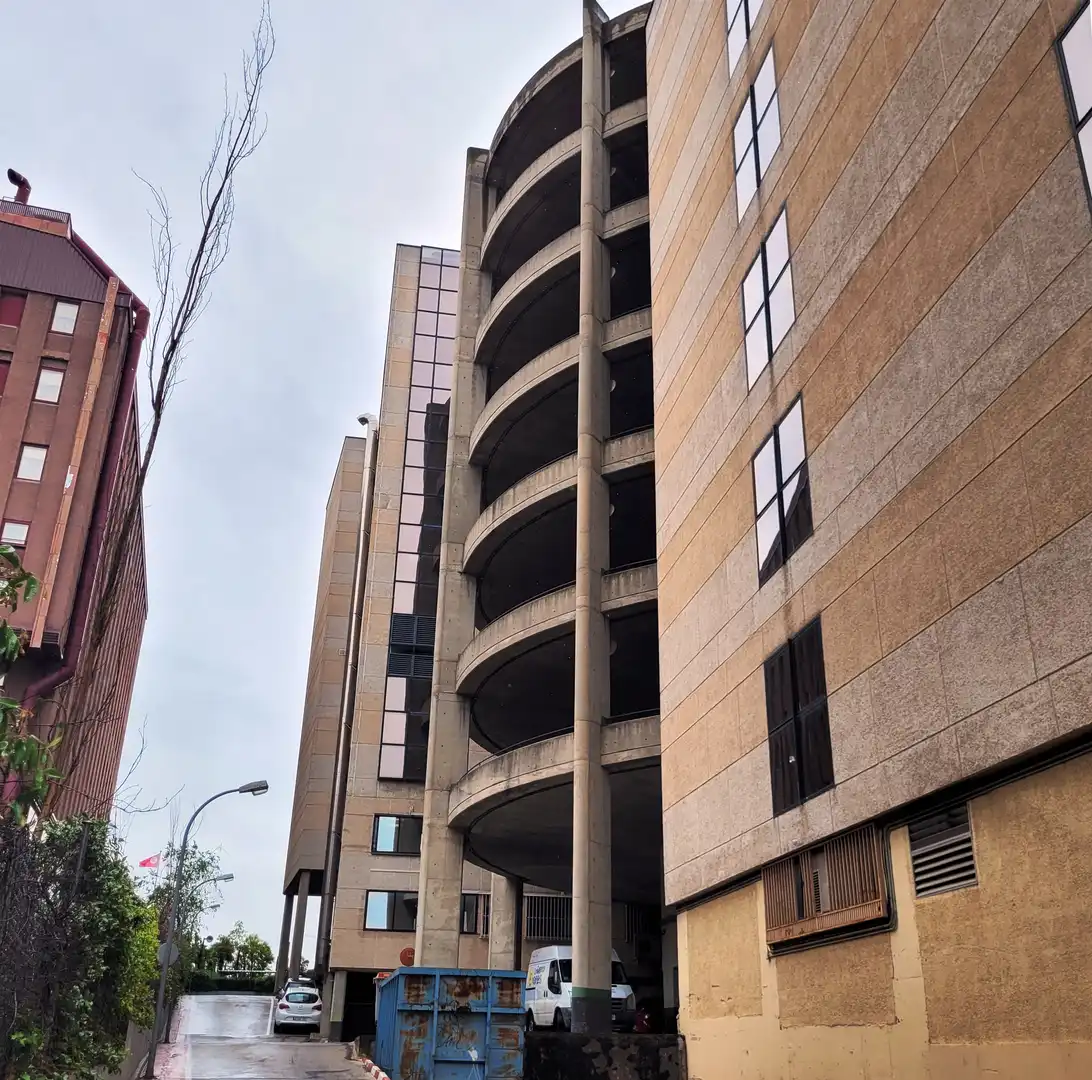 Vista exterior de Local de alquiler en Madrid con Aire acondicionado, Calefacción y Alarma