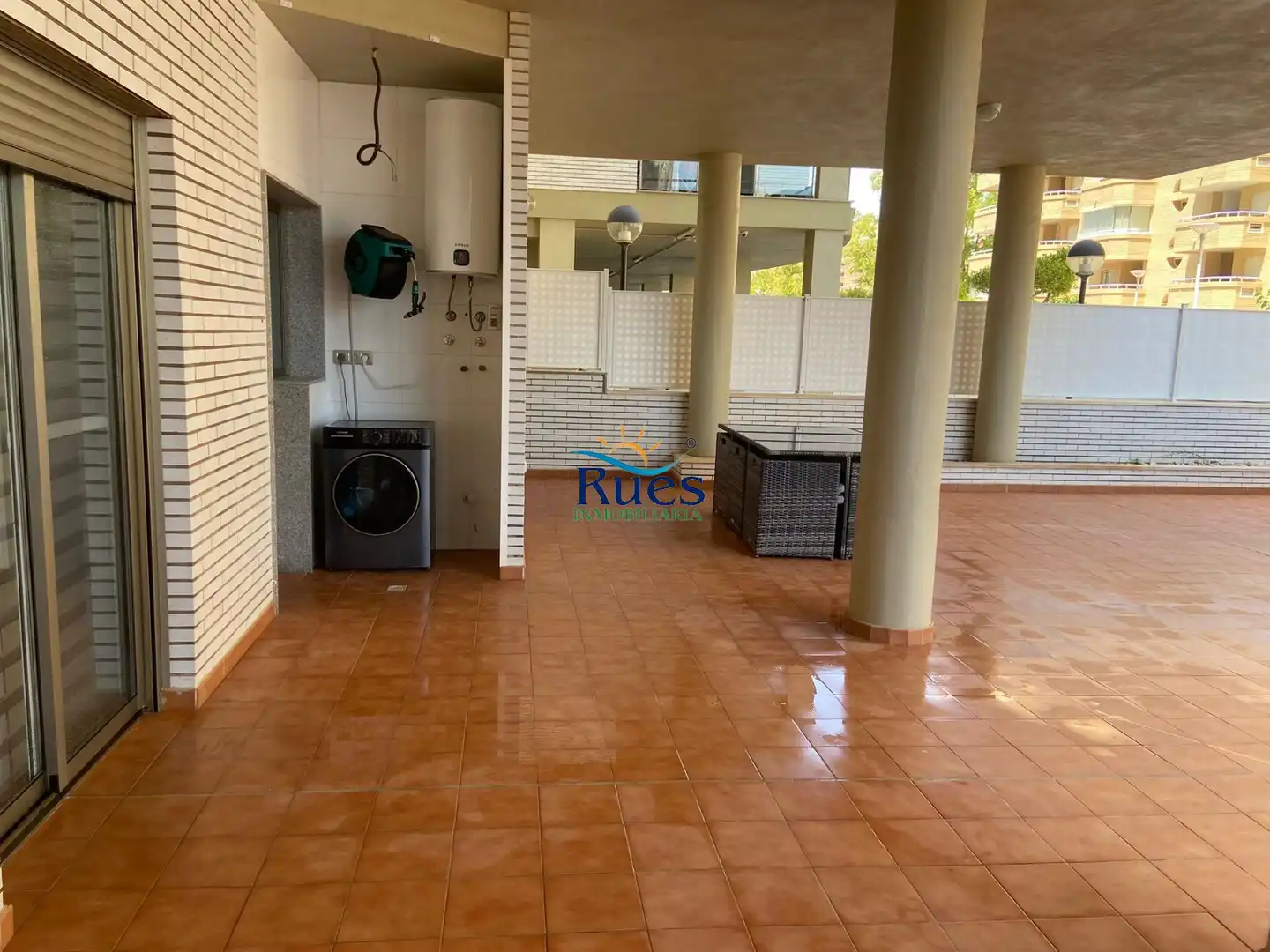 Terrasse von Erdgeschoss zum Verkauf in Oropesa del Mar / Orpesa mit Heizung, Terrasse und Abstellraum