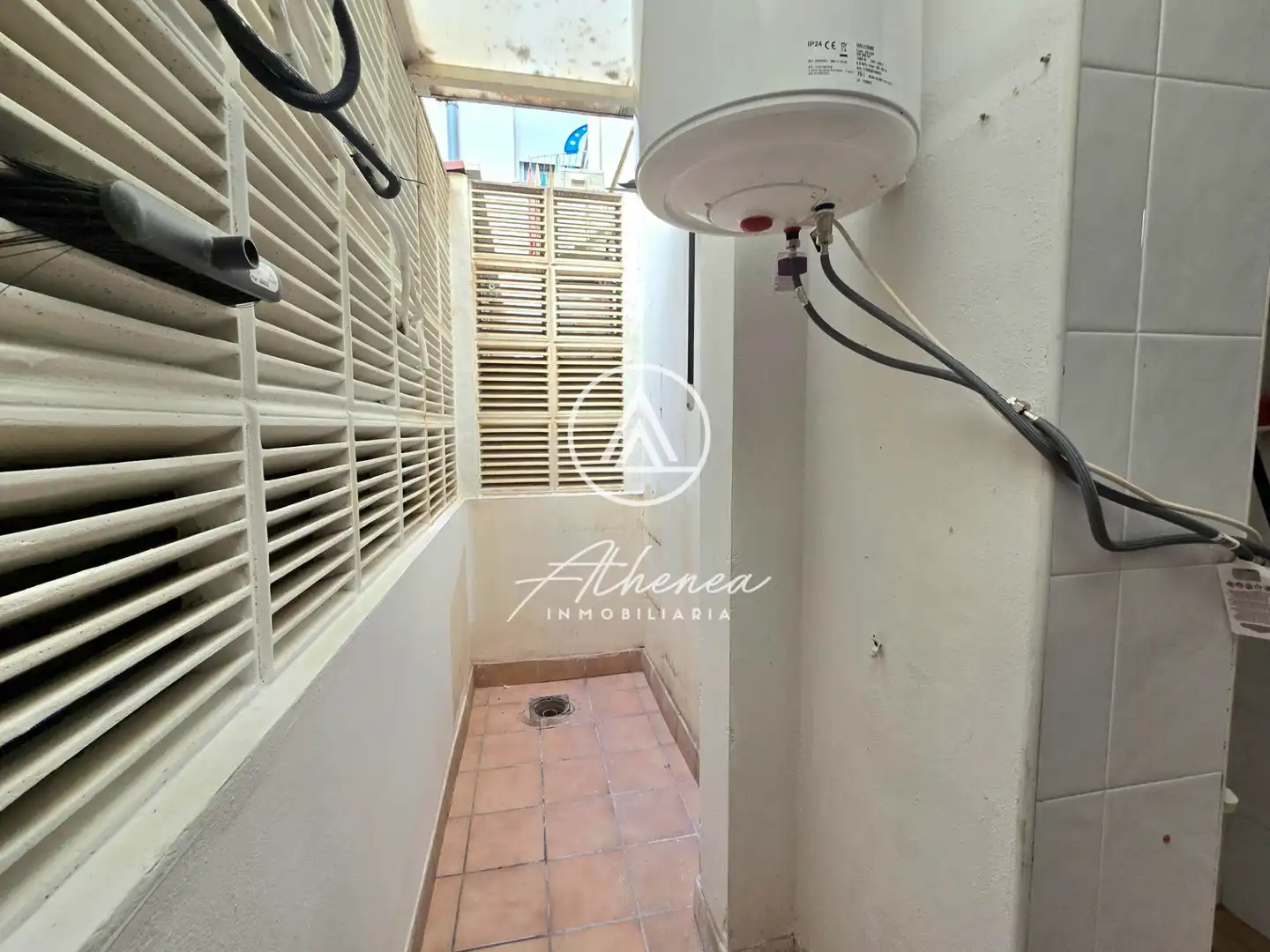Terraza de Piso en venta en Roquetas de Mar con Amueblado, Horno y Microondas