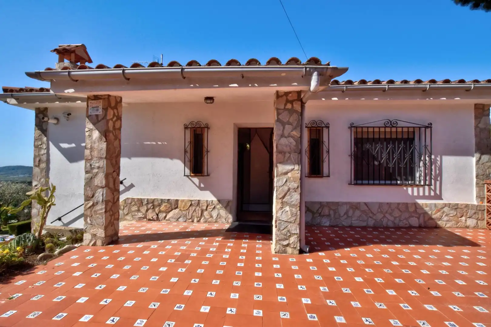 Vista exterior de Casa o xalet en venda en Tordera amb Calefacció, Jardí privat i Terrassa