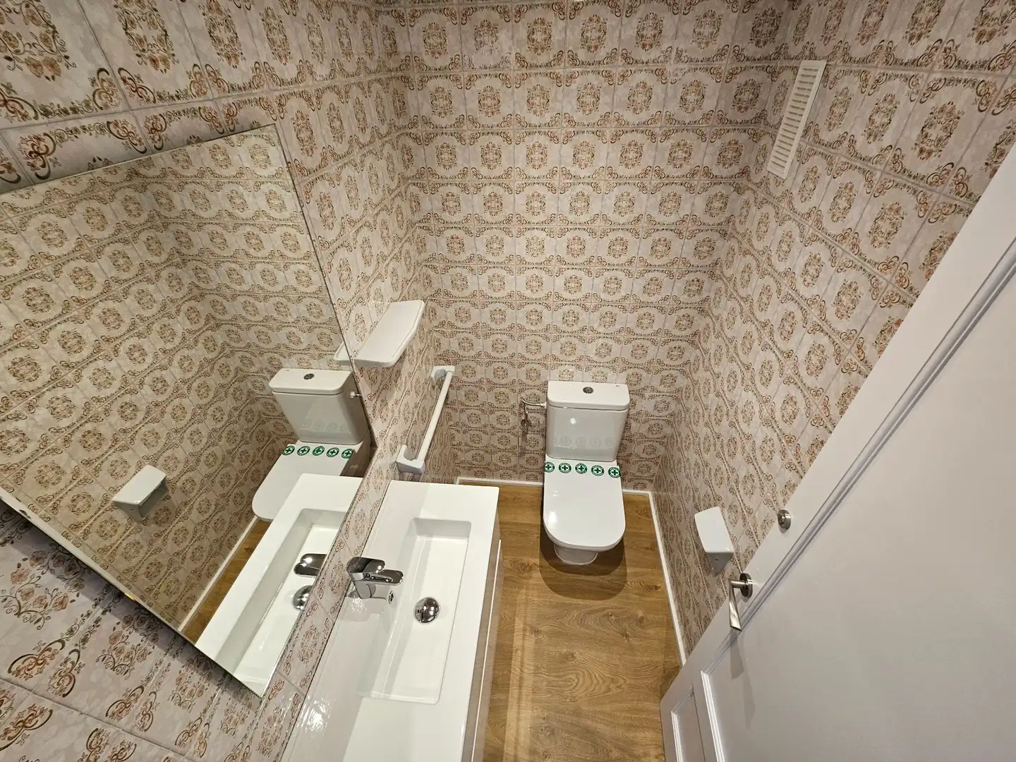 Baño de Piso en venta en Sant Feliu de Guíxols con Aire acondicionado, Calefacción y Terraza