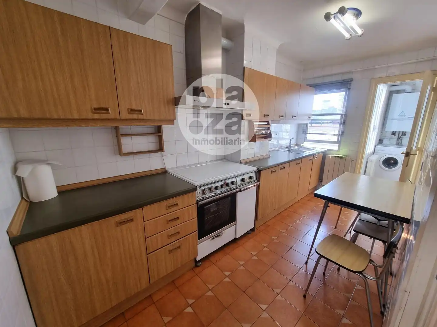 Küche von Wohnung zum Verkauf in Burgos mit Heizung, Terrasse und Abstellraum