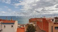 Vista exterior de Apartament en venda en Montgat amb Aire condicionat i Balcó