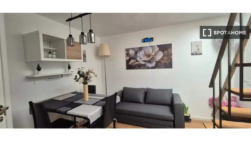 Sala de estar de Estudio para compartir en Arona con Aire acondicionado, Terraza y Amueblado