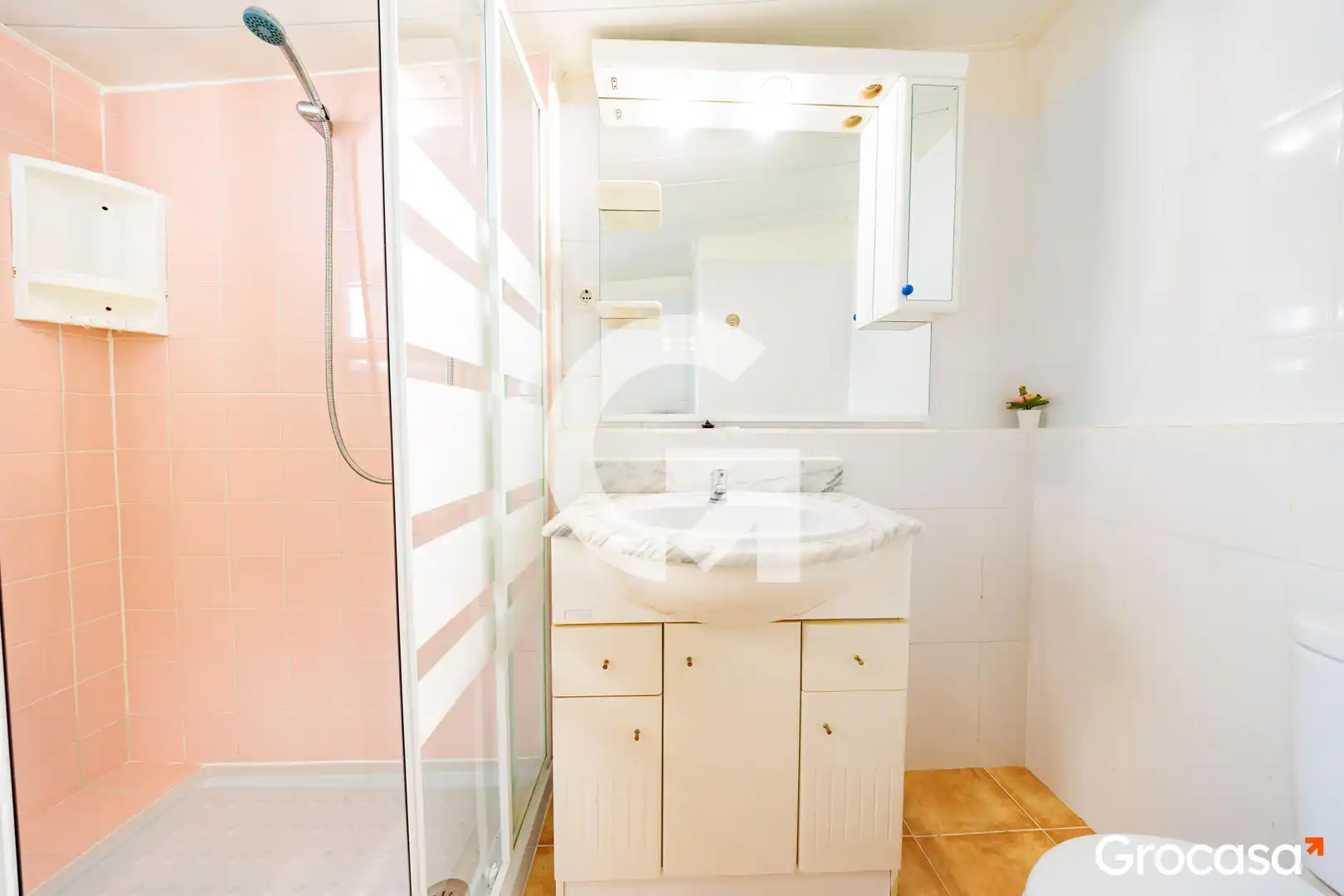 Badezimmer von Erdgeschoss zum Verkauf in Terrassa mit Heizung, Terrasse und Abstellraum