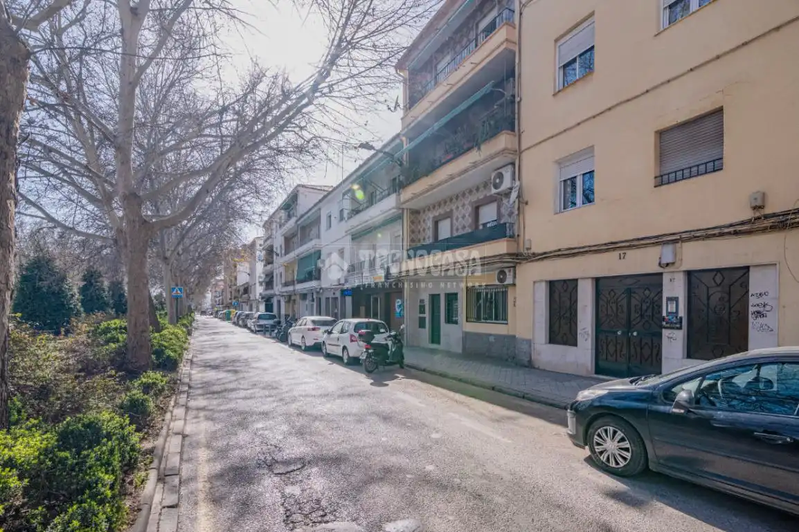 Flat for sale in Angustias - Chana - Encina