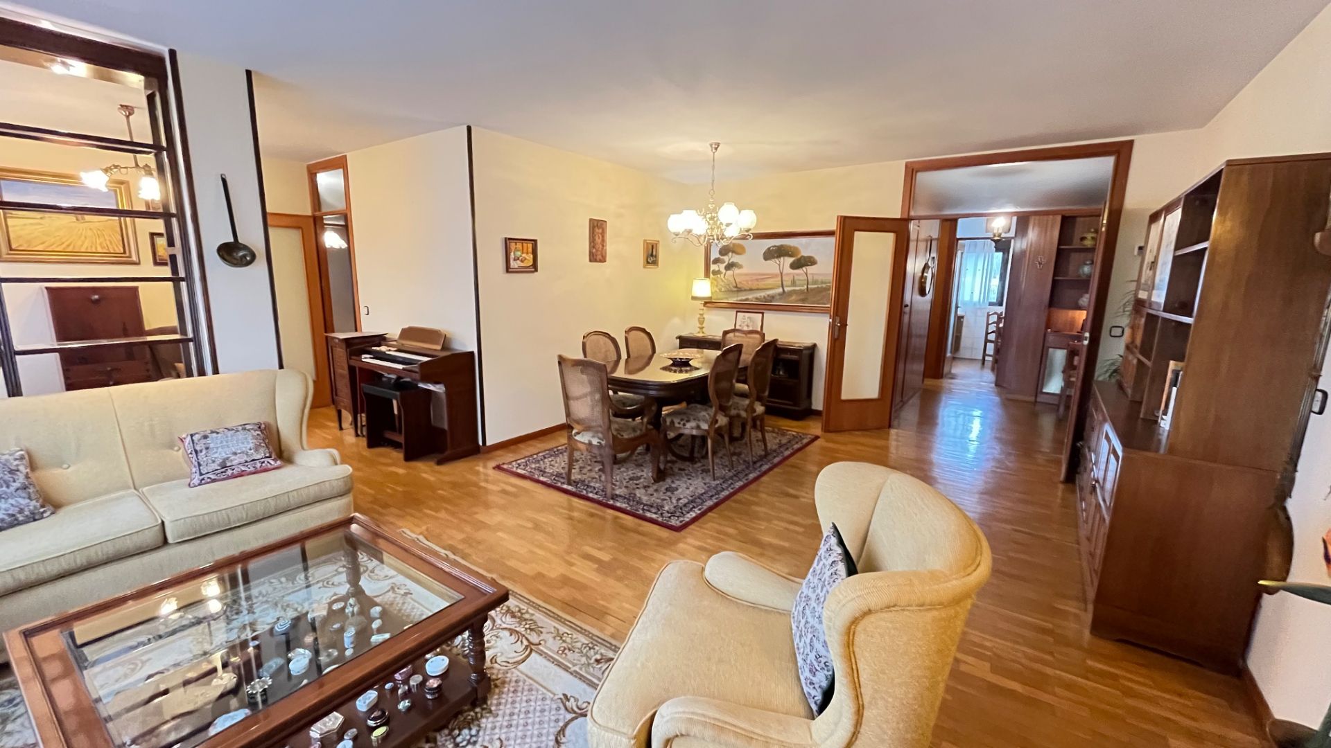 Sala d'estar de Pis en venda en Valladolid Capital amb Calefacció i Parquet