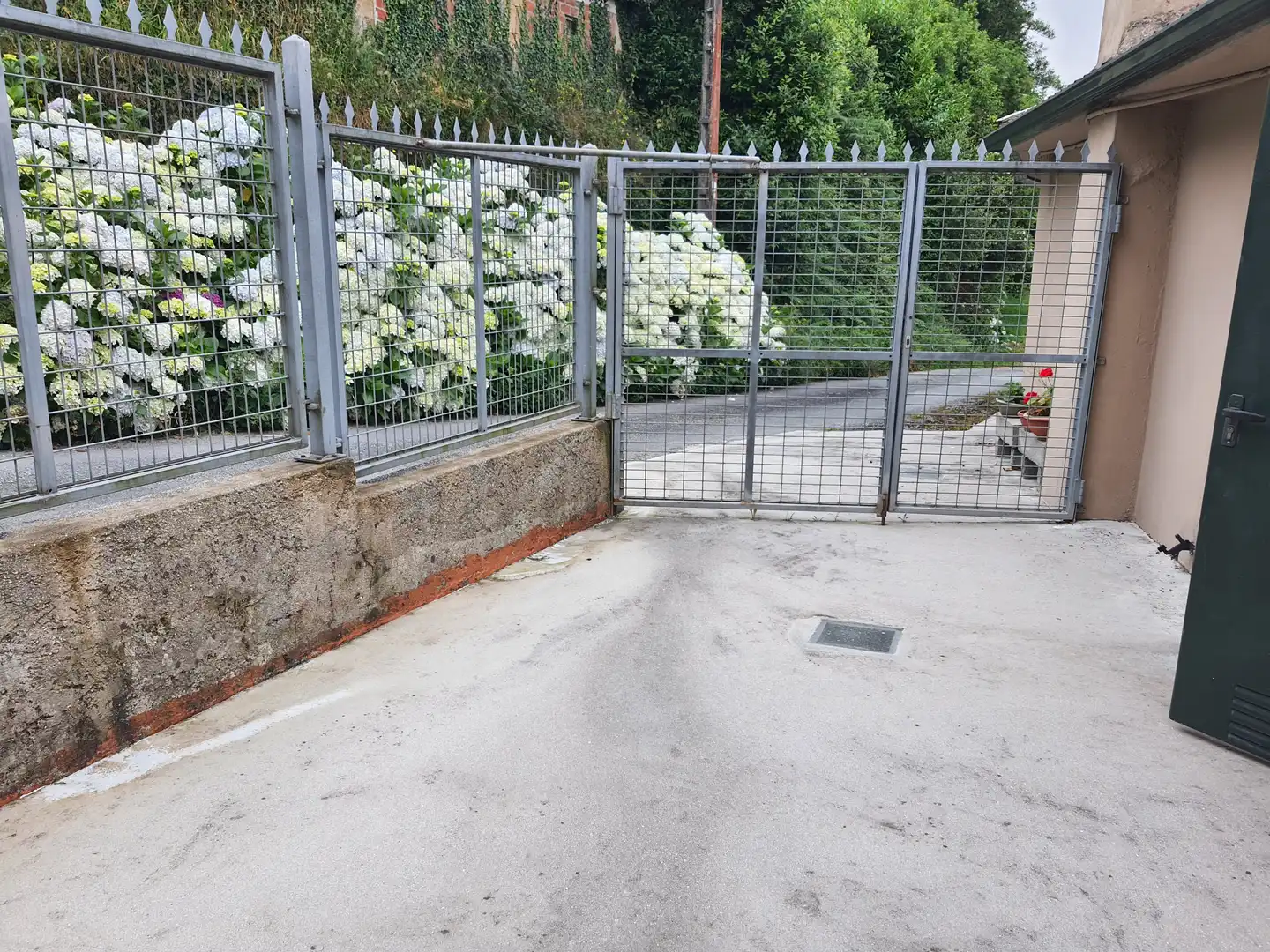 Parking of Country homes for sale in Carballo  with Heating, Terrace and Oven