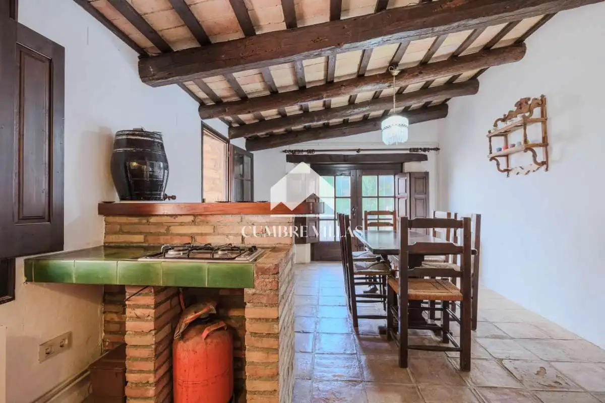 Cuina de Casa o xalet en venda en Sant Pere de Ribes amb Calefacció, Terrassa i Traster