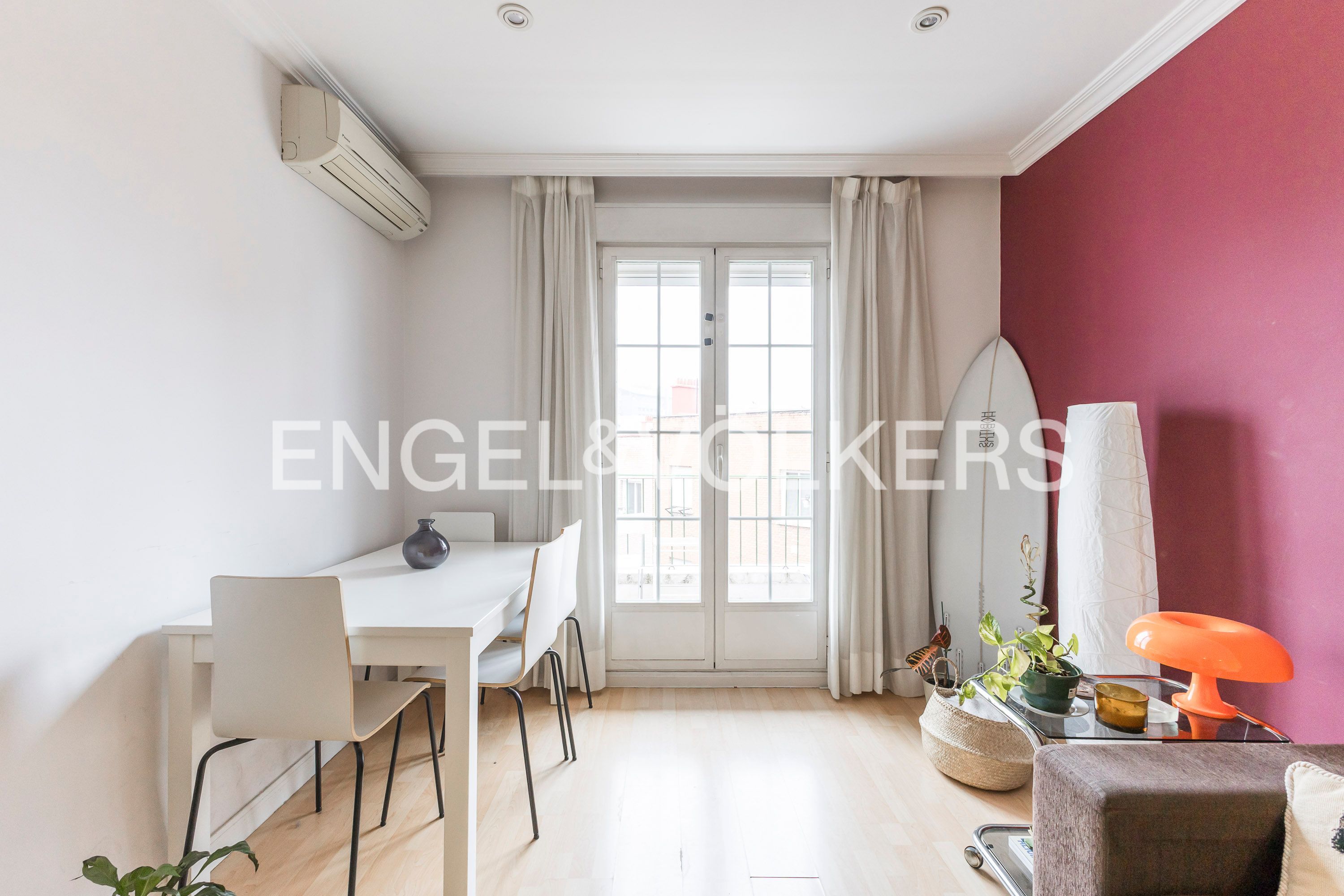 Comedor de Apartamento de alquiler en  Madrid Capital con Aire acondicionado, Calefacción y Terraza