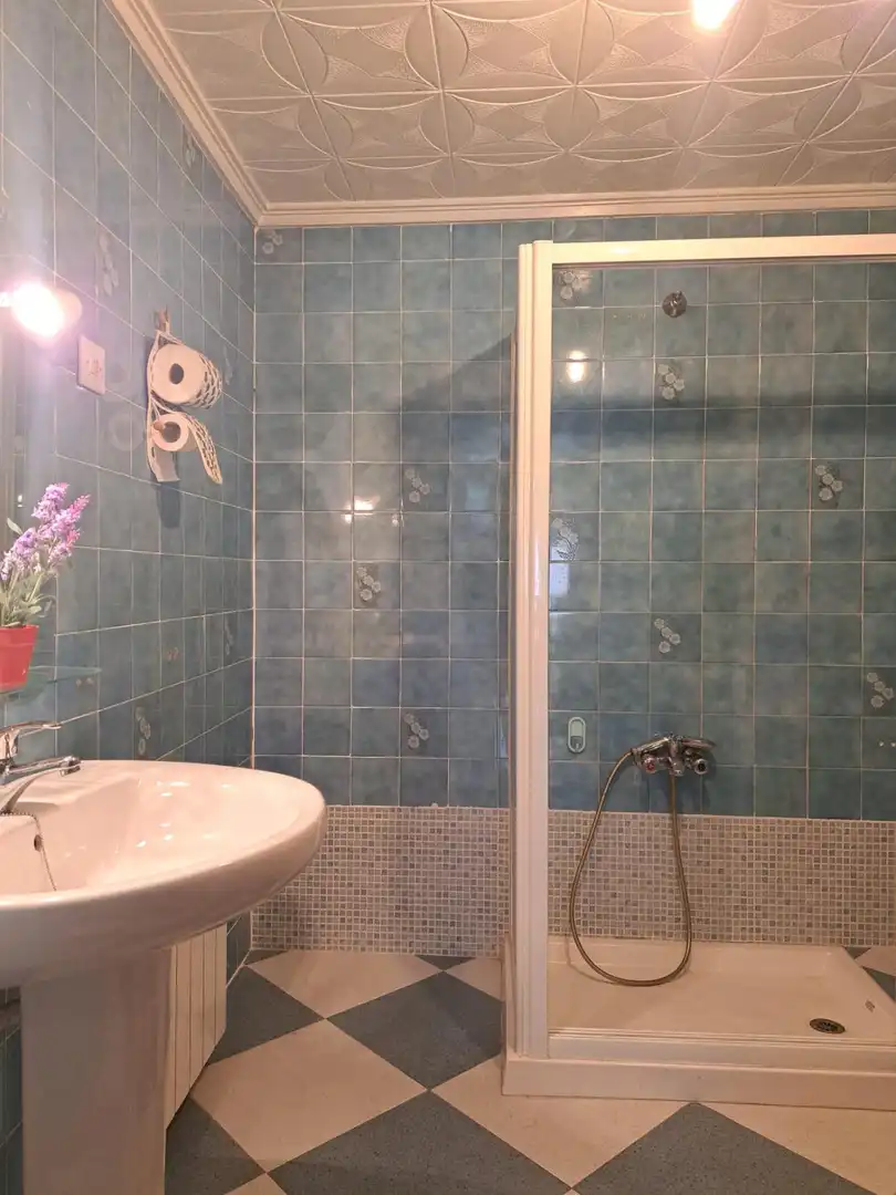 Bathroom of Houses for sale in Requena  with Heating and Terrace