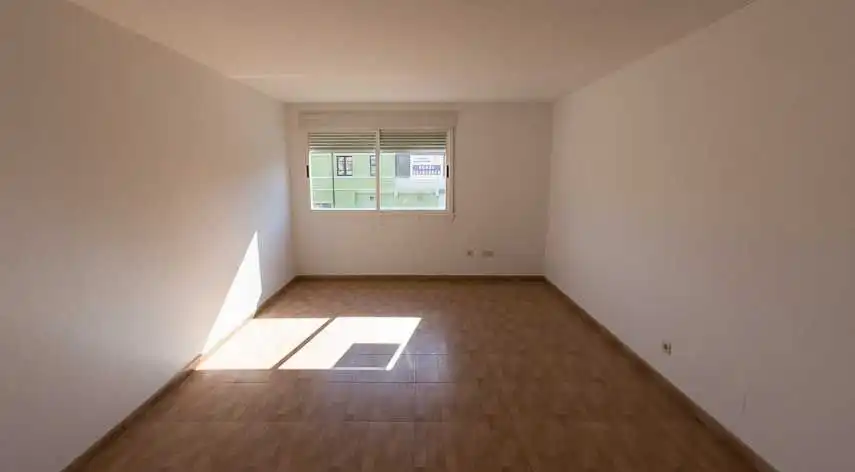 Habitación de Piso en venta en Toral de los Vados con Trastero