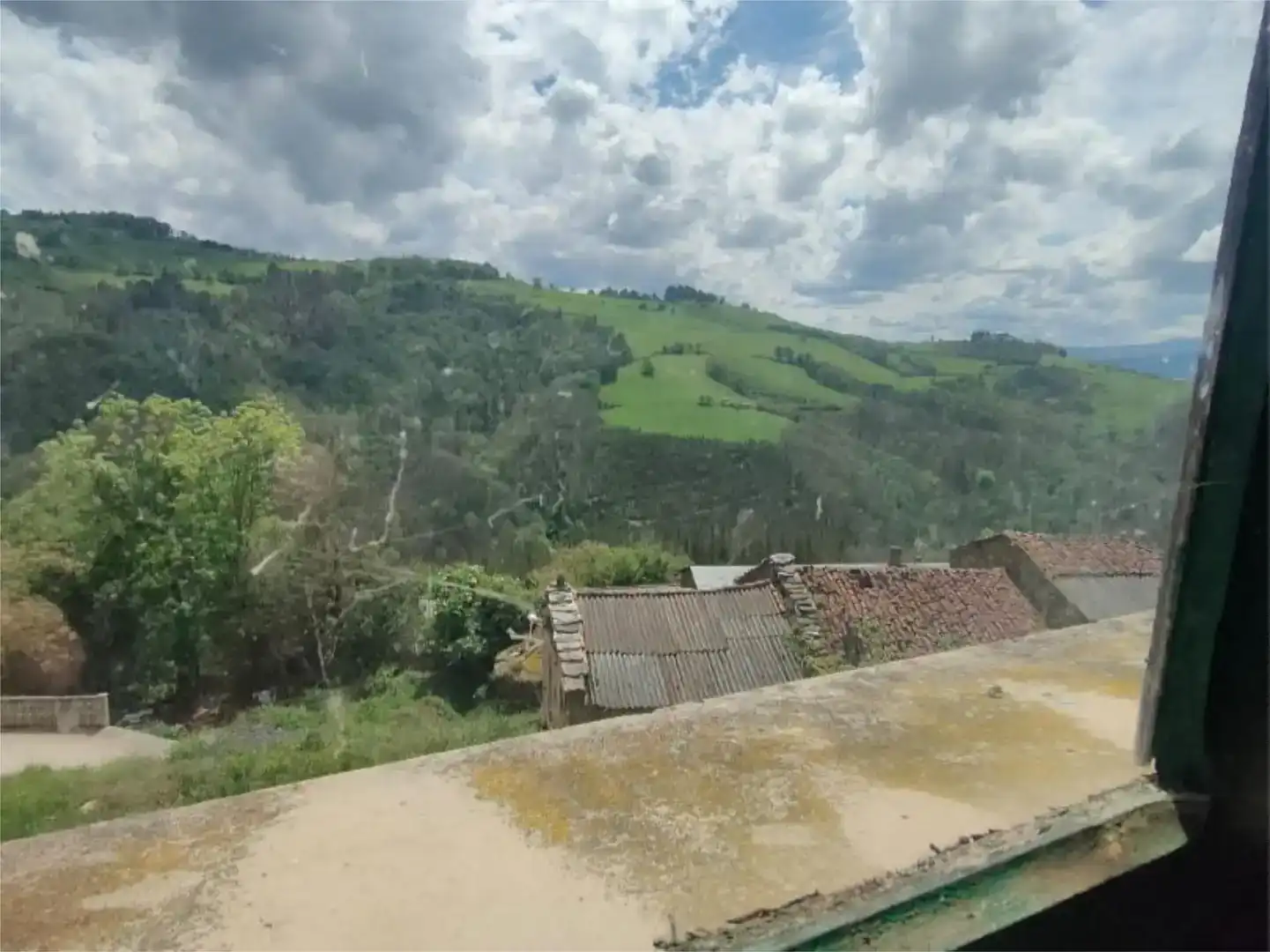 Casa adosada en venda en Palacios del Sil