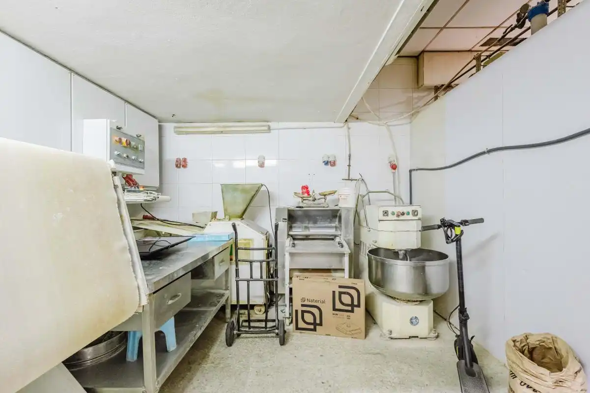 Cocina de Local en venta en Marbella con Calefacción